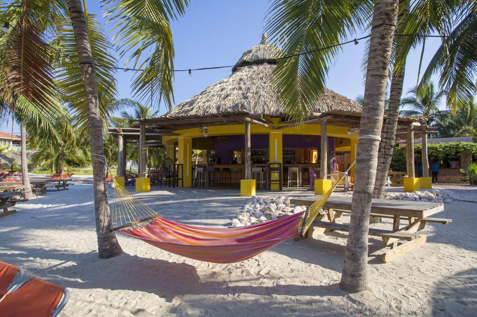 Blue Bay Lodges Curacao 外观 照片